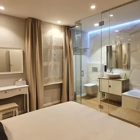 Dindurra Lux
